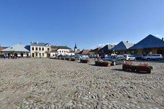 To najpiękniejsze miejscowości nad rzekami w Małopolsce. Warto je zobaczyć jesienią! TOP 10 według AI