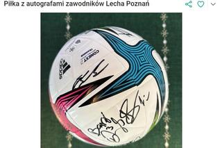 Piłka z autografami zawodników Lecha Poznań