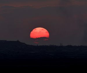 Izrael rozpoczął szturm na Gazę. Pas ognia nad miastem, w tle spór o los zakładników