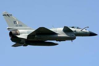 Chiński myśliwiec J-20