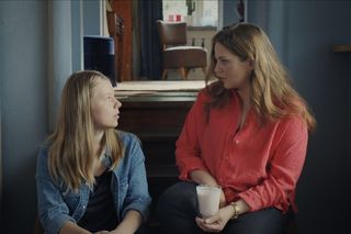 M jak miłość, odcinek 1823. Lenka (Olga Cybińska), Anita (Melania Grzesiewicz)