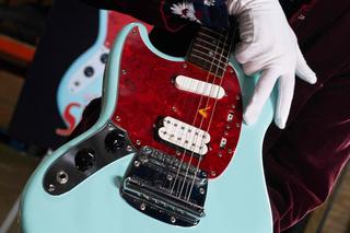 Słynna gitara Kurta Cobaina ósmą najdrożej sprzedaną gitarą w historii!