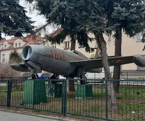 Miasto przejmie samolot na Bielanach