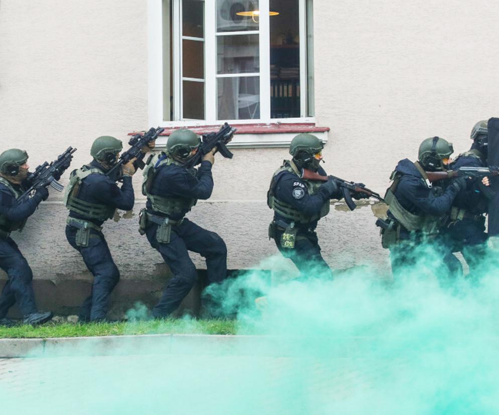  Ogromna akcja antyterrorystów i FBI w Warszawie! Ćwiczenia „Wolf-Ram-23” już niebawem