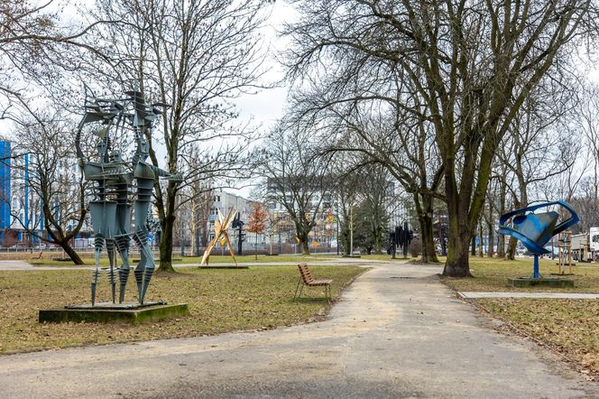 "Galeria samochodowa" w Warszawie na Woli