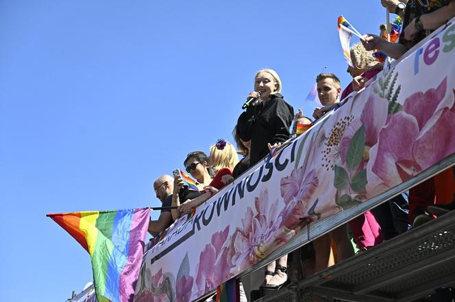 Parada Równości przeszła ulicami Warszawy. Tłumy uczestników