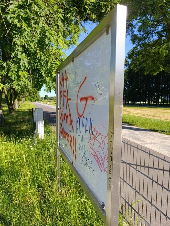 Nowy skatepark w Piekarach Śląskich został zniszczony