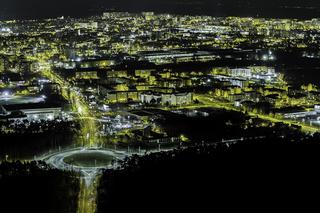 Klimatyczna, nocna panorama Zielonej Góry [ZDJĘCIE DNIA]