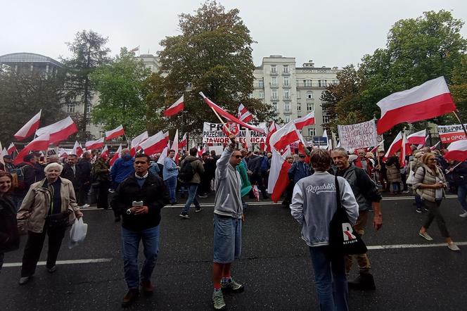 Demonstracja zwolenników PiS