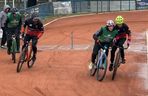 Cztery mecze jednego dnia. Deszczowa speedrowerowa niedziela w Lesznie 