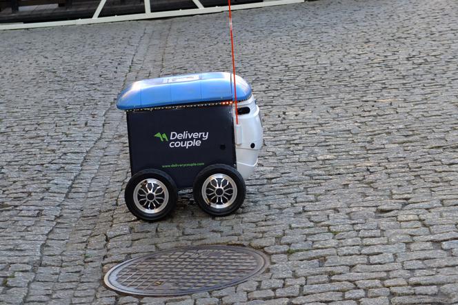 Jedzenie przywiezie ci...robot! W Lublinie pracują już roboty - dostawcy!