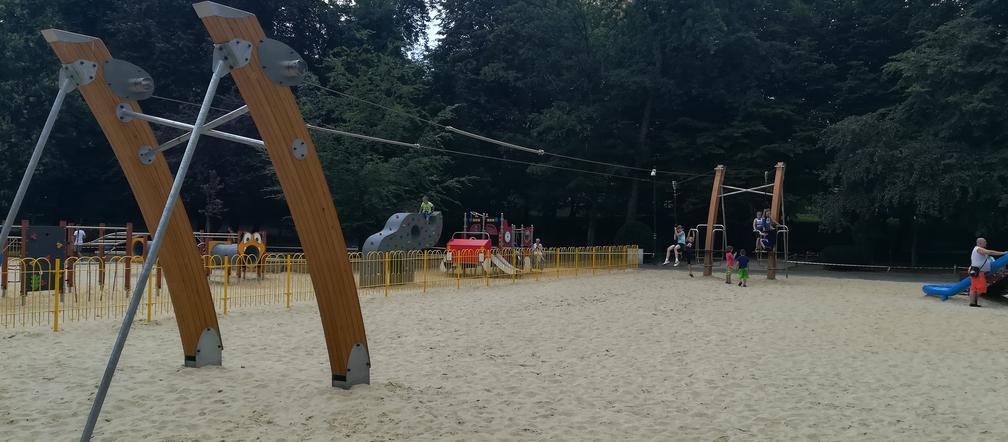Nowy plac zabaw w Parku Róż w Chorzowie!