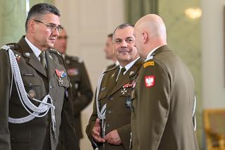 Gen. Kukuła i gen. Klisz podczas uroczystości mianowania na nowe stanowiska