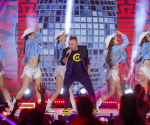 Czadoman pod ołtarzem na Boże Ciało