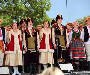 Piknik patriotyczny i koncert „Polskie Tańce Narodowe i Regionalne” na pl. Litewskim w Lublinie