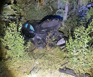 Nocna ucieczka po kraksie w Starachowicach. Policja zatrzymała podejrzanych