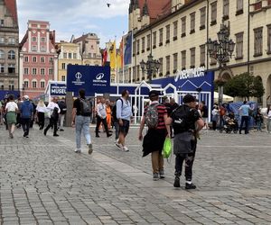 Wrocław żyje finałem Ligi Konferencji Europy. Kibice Betisu i Chelsea już w strefach kibica!