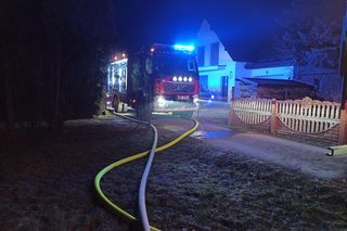 Brzozów. Tragiczny pożar drewnianego domu. W środku strażacy znaleźli ludzkie ciała