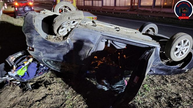 Dachowanie na S8. Jedna osoba trafiła do szpitala