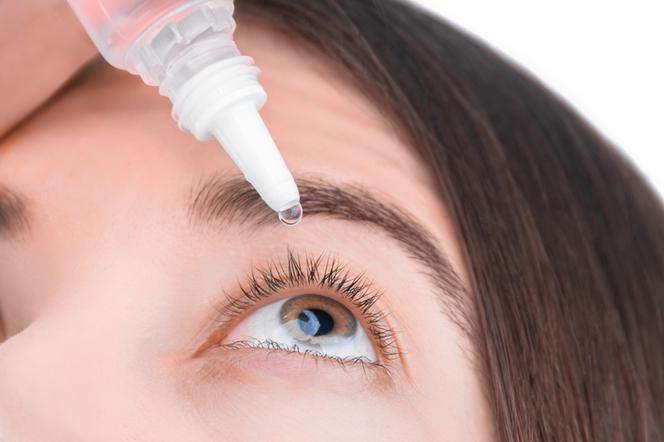 Krople do oczu na alergię - rodzaje. Kiedy stosować krople przeciwalergiczne?