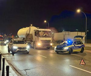 Wbiegł prosto pod cysternę i przeleciał kilkanaście metrów! Stan krytyczny