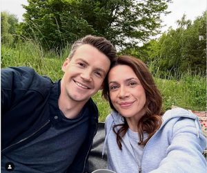 M jak miłość na planie. Martyna (Magdalena Turczeniewicz), Jakub (Krzysztof Kwiatkowski)