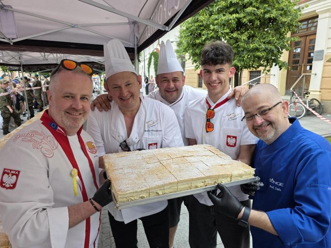 Rzeszów Najdłuższa Kremówka w Polsce