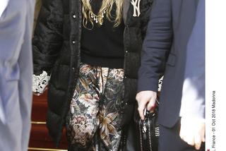 Zaniedbana Madonna biega po paryskich ulicach
