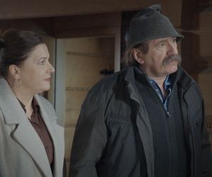 M jak miłość, odcinek 1849: Stryj Gutowski (Piotr Majerczyk), Haneczka (Elżbieta Firek)