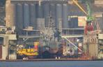 Okręt desantowy projekt 775 w noworosyjskim suchym doku