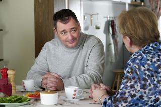 Barwy szczęścia odc. 2813. Basia (Sławomira Łozińska), Artur Chowański (Jacek Rozenek) 