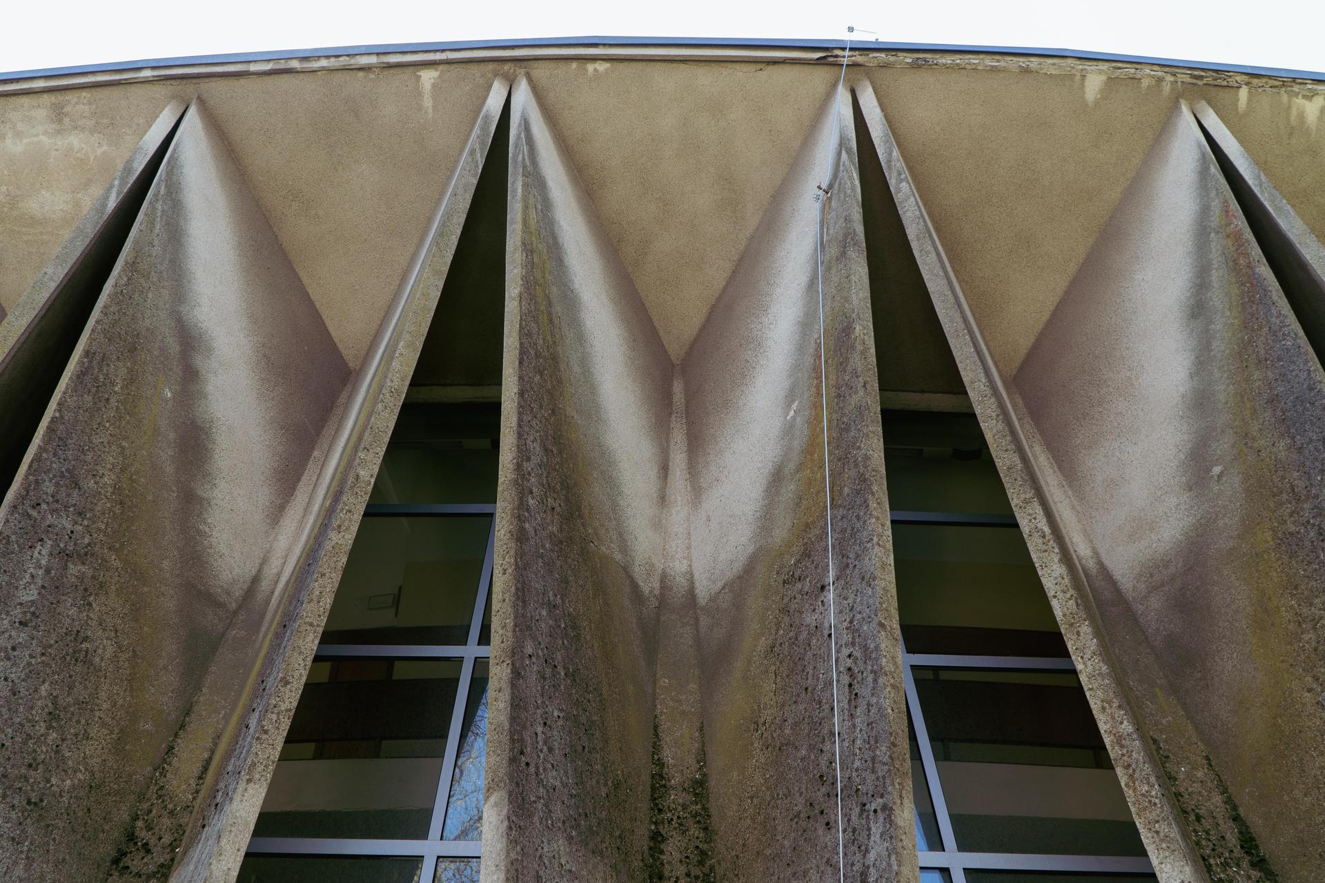 Aula Kopernikańska PUM w Szczecinie - zdjęcia. Zobacz świetnie zachowane wnętrza z PRL-u