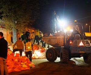 Fala kulminacyjna we Wrocławiu. Rośnie poziom wody. Trwa naprawa wałów!