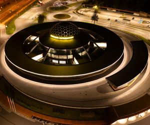 Dworzec autobusowy w Kielcach. Popularne ufo