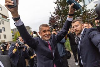 Babisz wygrywa wybory w Czechach!