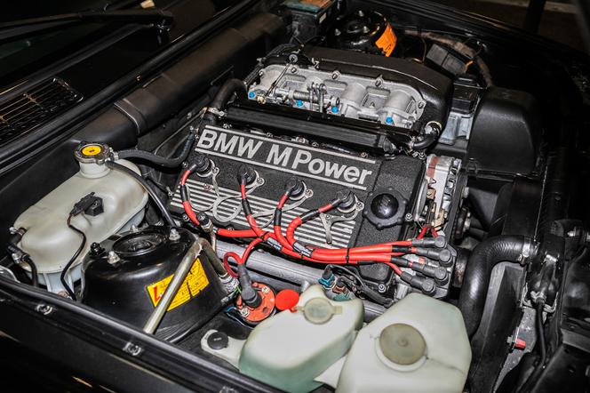 BMW M3 E30 na aukcji