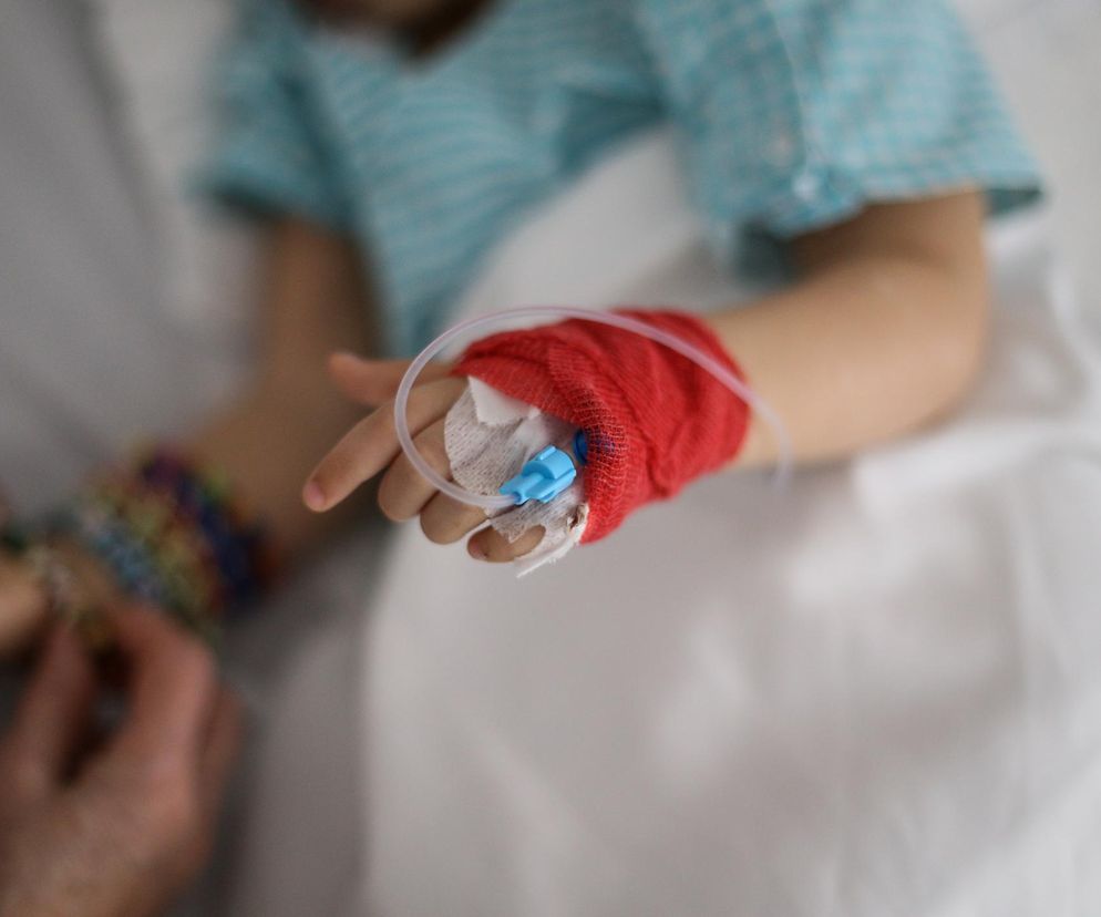 3-latka sprzedająca na targu mydełka poruszyła serca. Rozpoczyna kosztowne leczenie!