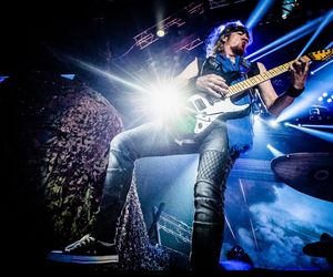 Co Adrian Smith poradziłby młodym muzykom? Chodzi o zarobki w branży