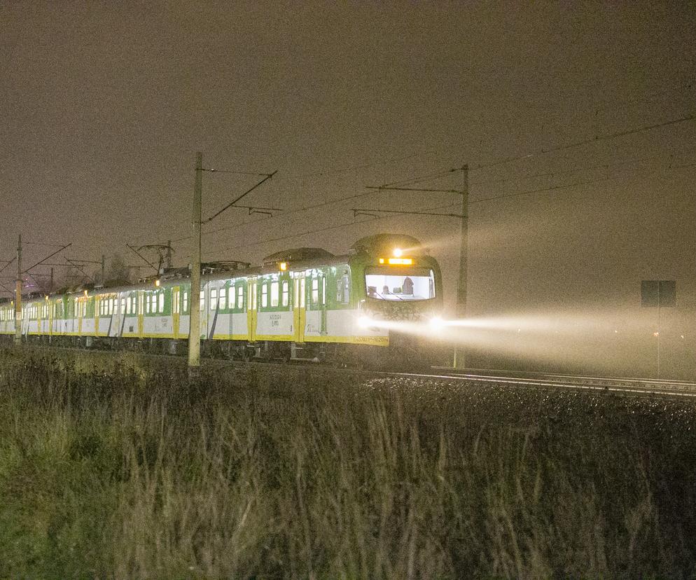 Pociąg potrącił mężczyznę. Tragedia w miejscowości Piasecznica pod Sochaczewem