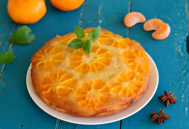 Bajeczne ciasto proszkowe z mandarynkami: idealne na świąteczny stół