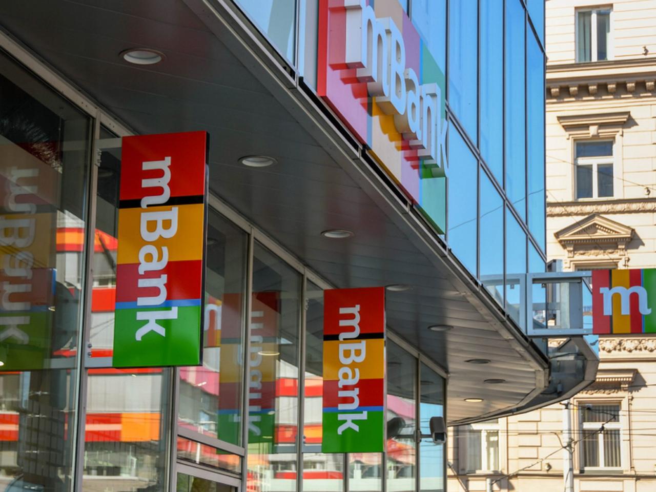 Rewolucja w mBank! Klienci banku zyskali nową formę płatności Xiaomi Pay 