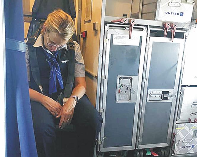 Stewardesa odpłynęła podczas lotu