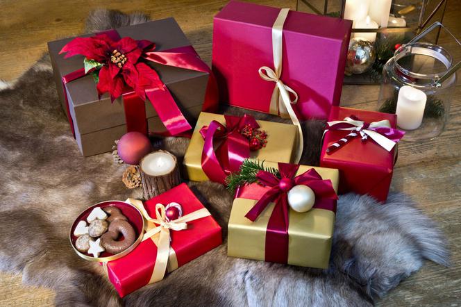 Pakowanie prezentów świątecznych