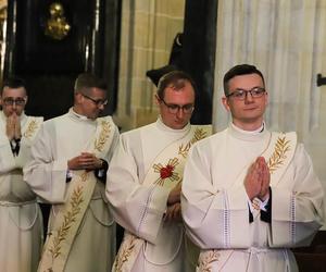 Kraków. Abp Marek Jędraszewski wyświęcił nowych księży. Chętnych więcej niż rok temu