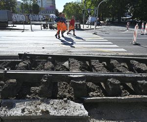 Remont torów na Waszyngtona. Pasażerowie osłupieli, chaos na przystankach