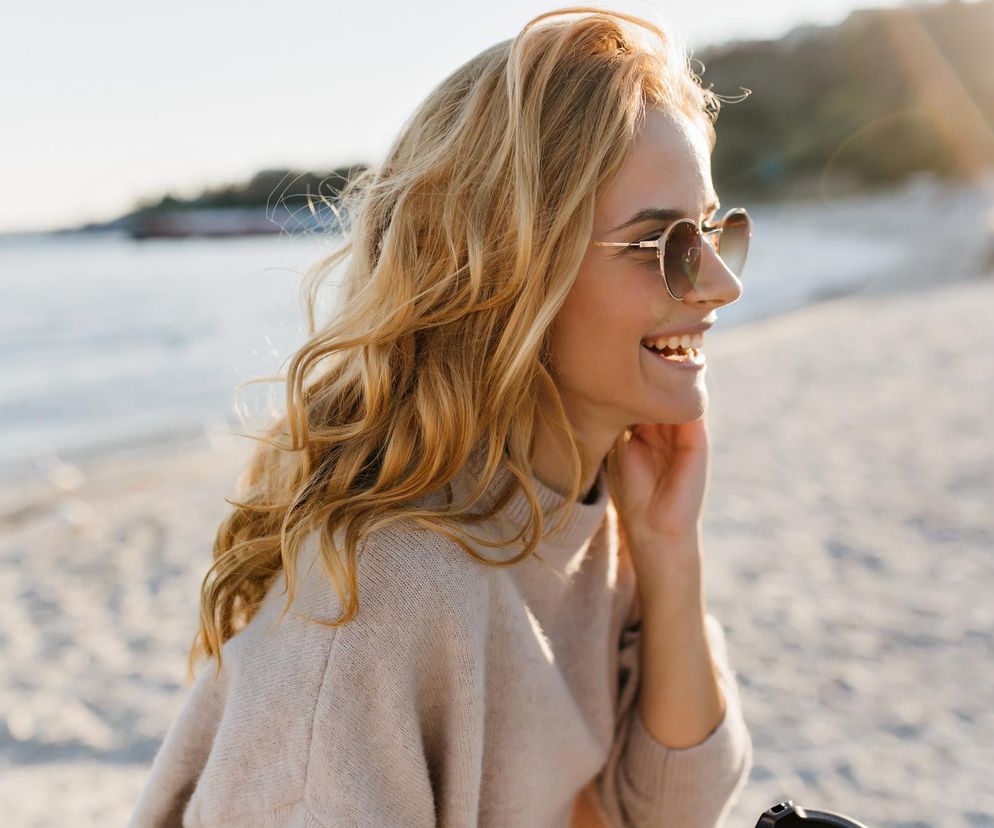 Loki i fale bez użycia ciepła? Te proste sposoby doskonale sprawdzą się podczas wakacyjnych wyjazdów