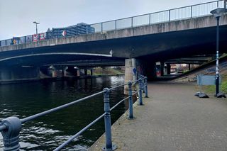 Nie można przejść bulwarem nad Brdą przy budowanym VI kręgu Opery Nova. To część większego planu na remont!