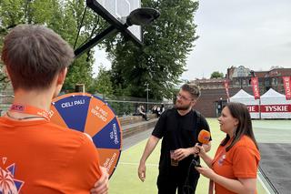 Juwenalia UEK 2024. Strefa Radia ESKA. Tłumy studentów na Koncercie Głównym