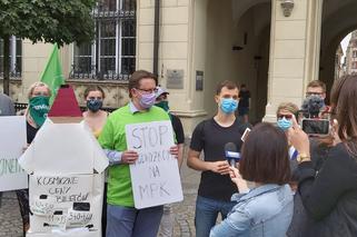 Protest przeciwko podwyżce cen biletów w MPK Wrocław