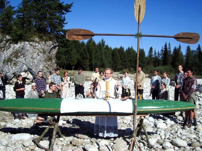 Piotr Adamczyk do dziś kojarzony jest z rolą papieża. Aktor wyznał, iż w Meksyku traktowano go jak reinkarnację Jana Pawła II